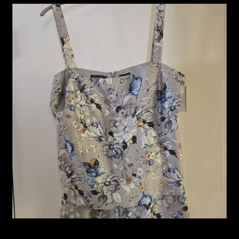 Dana Buchman 100 Percent Silk Blue and White Floral Top And Pants Set - Picture 13 of 13